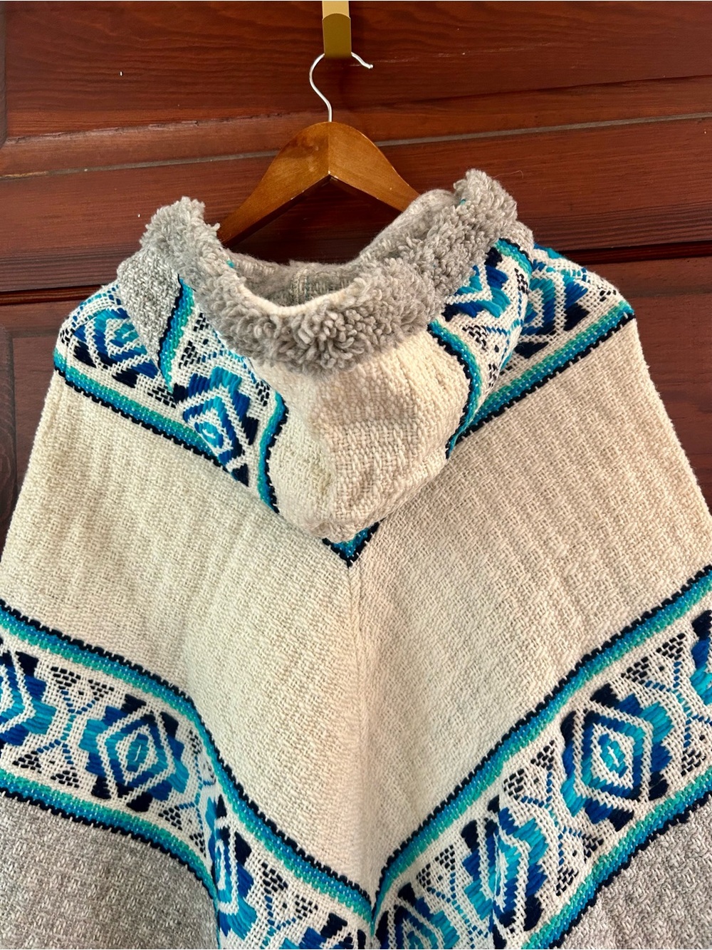 Milmarte🔥🔥New WithOUT Tags🔥🔥Cozy Hooded Poncho Sweater in Cream & Teal - Picture 4 of 6